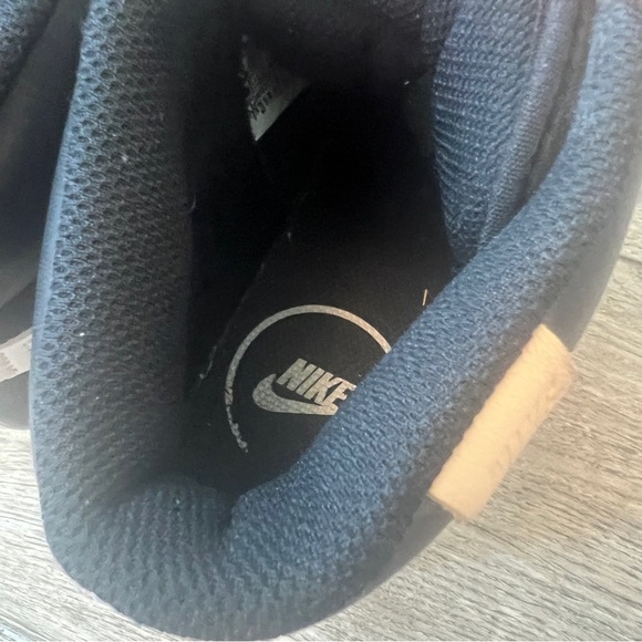 NIKE Court Royale 2 MID High Top Black and White Sneaker Women CT1725-001 Size 8 - Picture 6 of 10